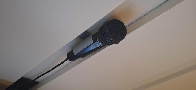 Mic holder (for spaces in the ceiling)