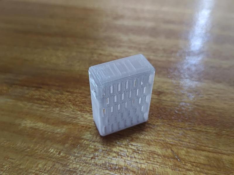 Silica gel container for chest of drawers