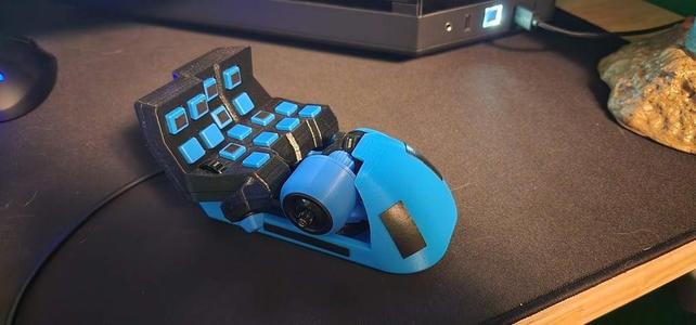 Cyro Mouse - 21 Button Gaming Mouse