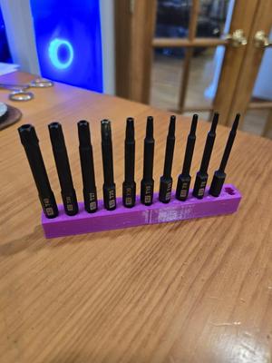 11 position driver bit holder for TPU