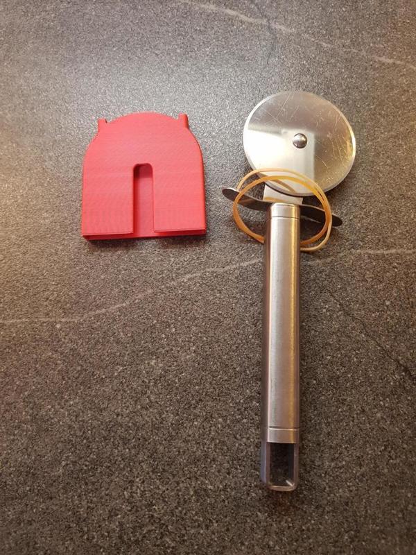 Pizzaschneider Klingenschutz