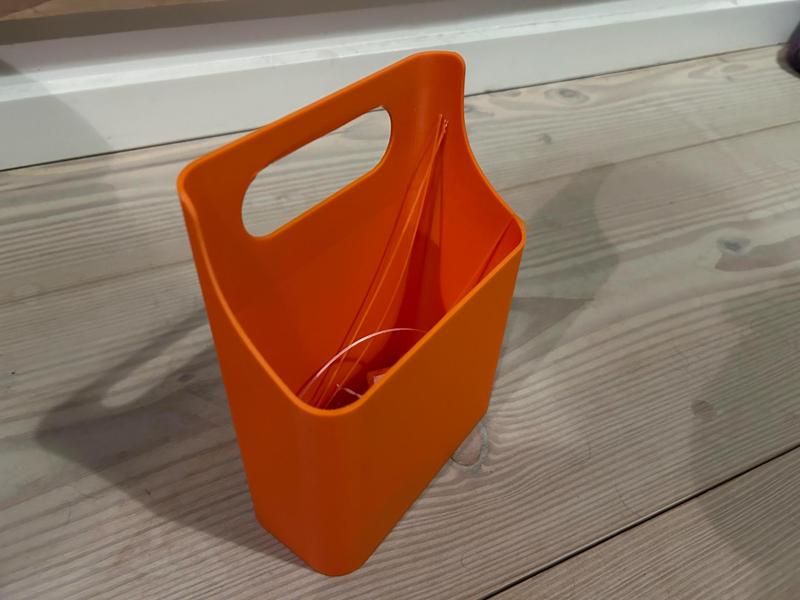 Waste bin (poop shute)