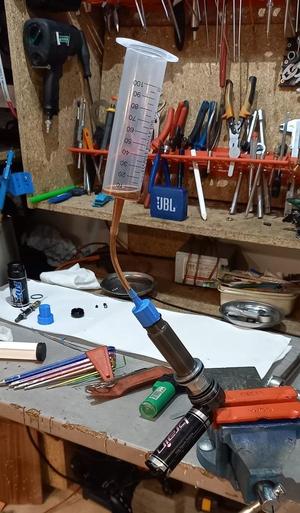 Specialized Fox Brain bleeding tools Fox Racing Shox FLOAT R