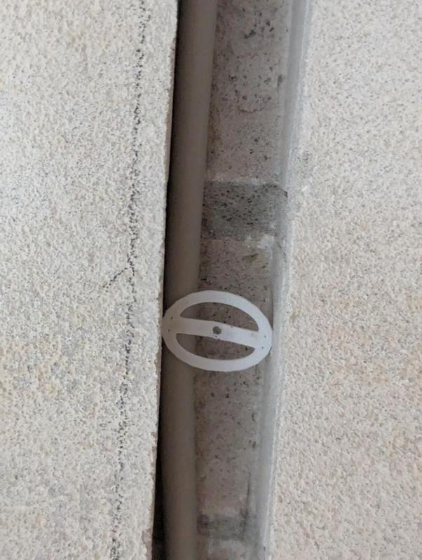 Kabelklemme für Mauernut