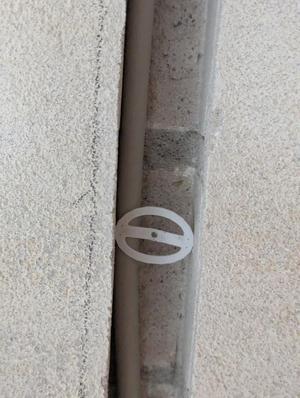 Kabelklemme für Mauernut