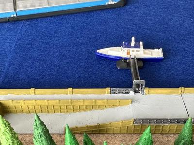 Landing Bridge (z-scale)