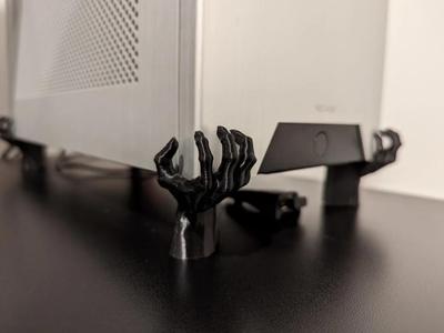 PC case foot hand