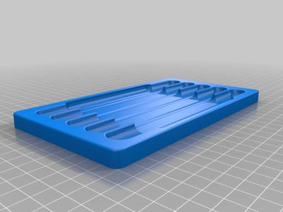 Simple tray for pens