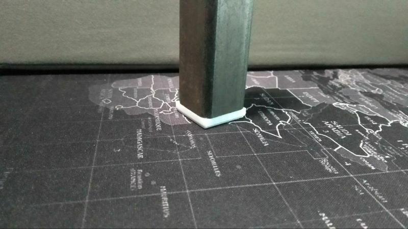 Foot for 25mm square tube