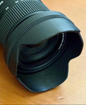 Lens hood for Sigma 18-50mm lens