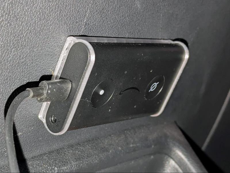 Echo Auto Holder with magnets and supports