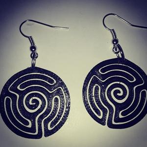 labyrinth earring 1