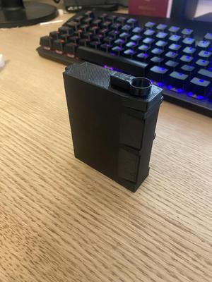 Airsoft M4 Magazin Slot Cover