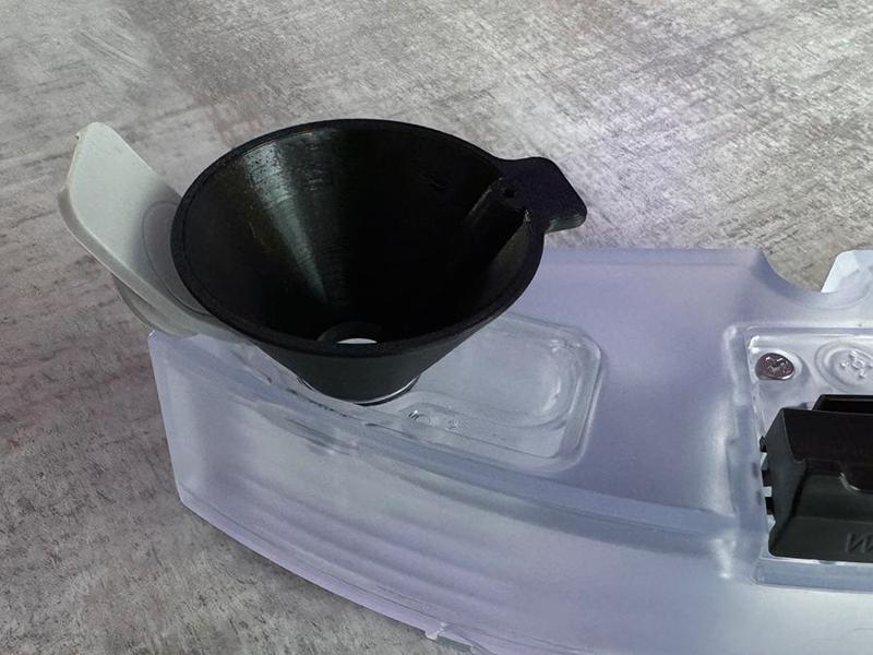 Small Funnel for Vacuum Cleaner Robot (Ø 18mm / f.e. Roborock S8)