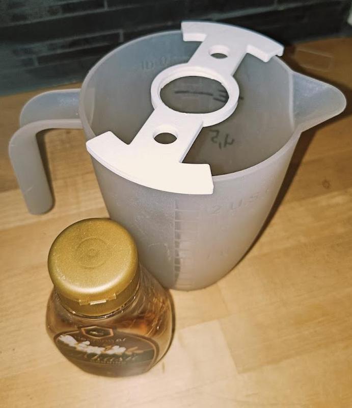Akasie honey bottle emptier