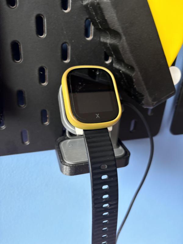 Skadis adapter for Xplora X6Play charger