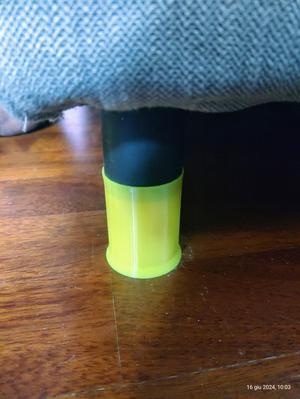 Rialzo piede letto IKEA IDANÄS e similari - per robot e gatti.