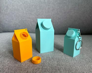 Milk/juice box with a usable cap