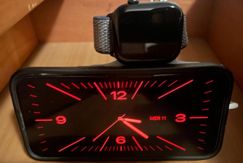 minimalist all-in-one apple dock (magsafe battery)