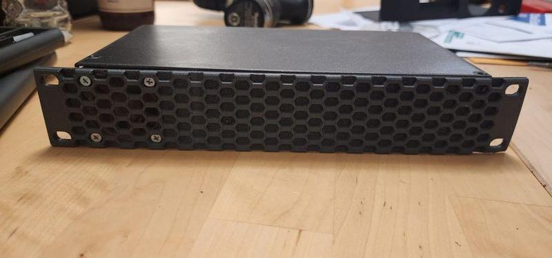 Qt-Pi5 10" Rack Mount Case