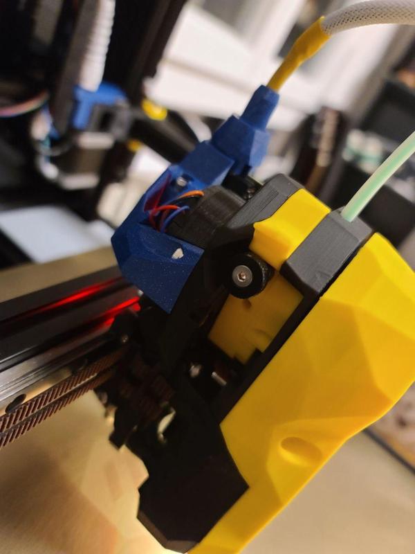 BTT EBB2209 Strain Relief