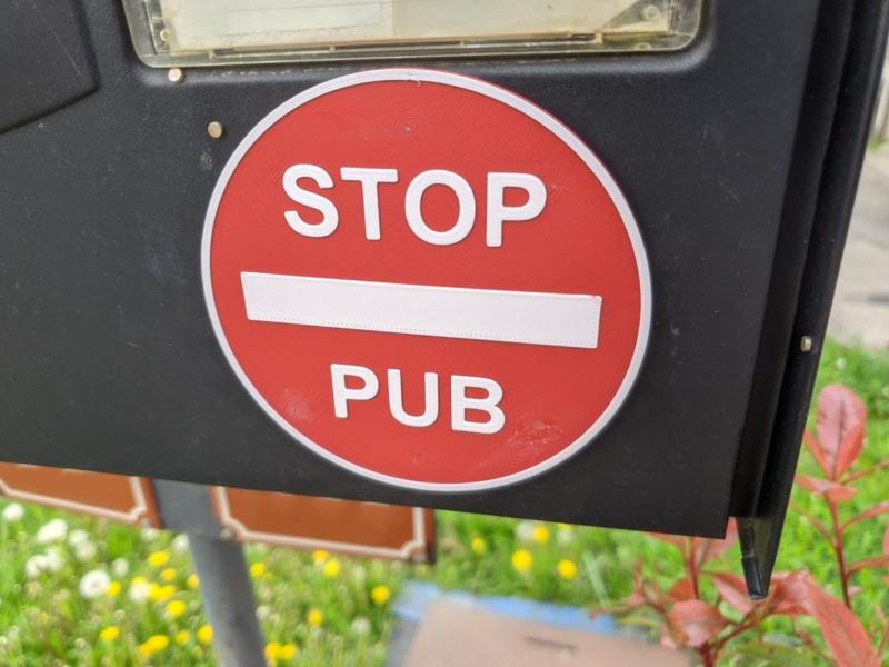 Panneau STOP PUB avec aimants / STOP PUB with magnets