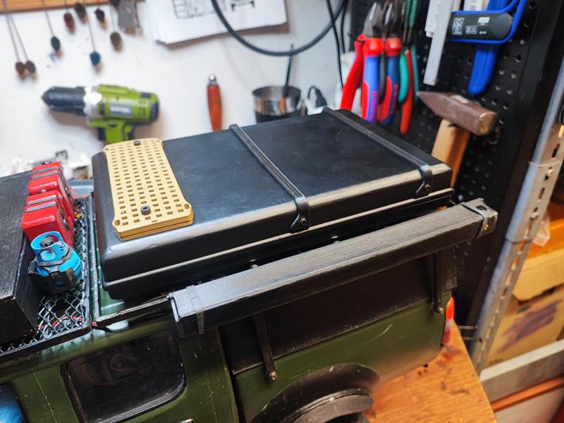 RC scale 1:10Transverse holder for a Camper tent / příčný držák ke stanu Camper