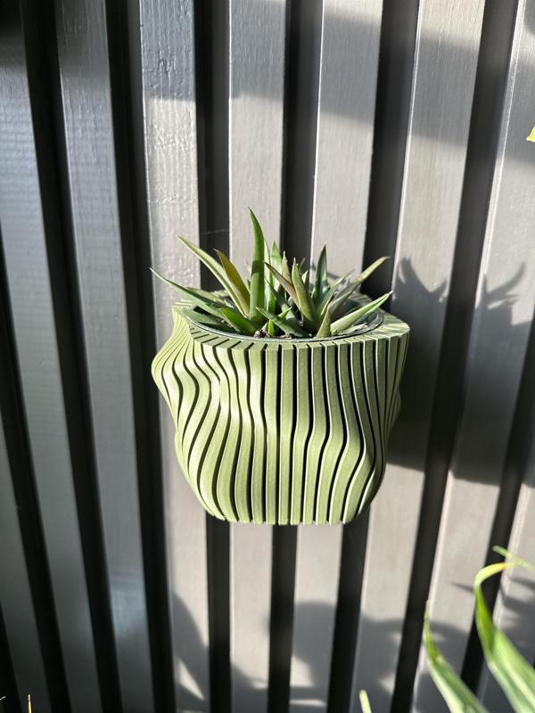 Cut & Wavy 4in Decorative Pot: Wall Mounted (Screws/Command-Strips/Slats)