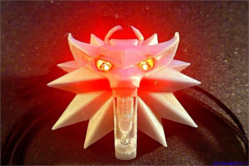 Witcher 3 Wolf Medallion LED