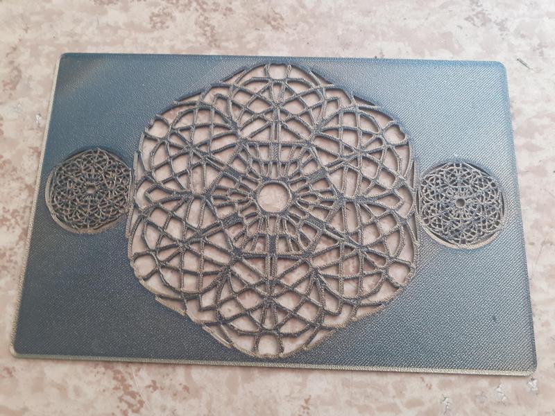 příklopka na heligonku