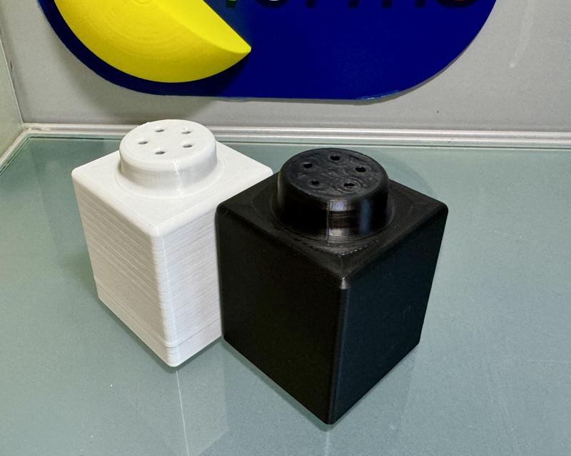 Bricks Salt 'n' Pepper saltshaker - Salzstreuer - Gewürzstreuer - Lego