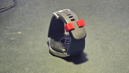 Samsung Galaxy Watch strap tuck