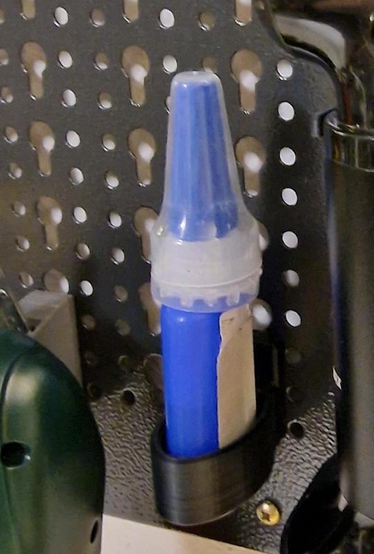 Küpper Pegboard Glue Holder