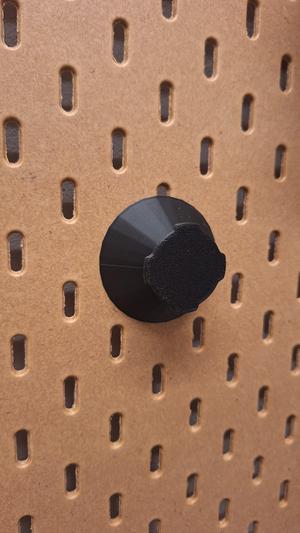 Skadis phone mount - QUADLOCK