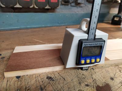 Höhenmesser Digital Gehäuse