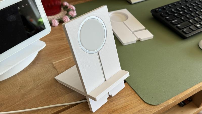 Minimalist Phone Stand