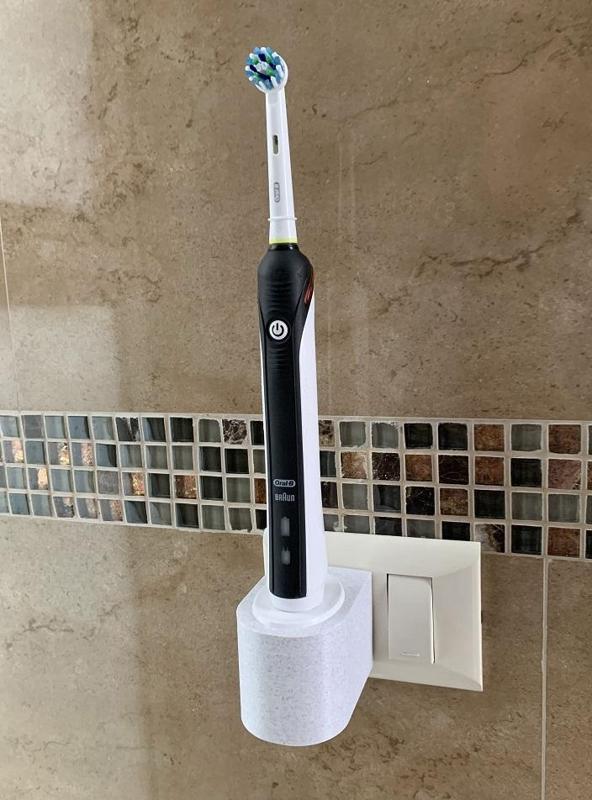 Oral B Wall Plug