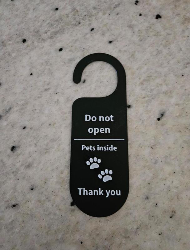 Pets Inside Sign
