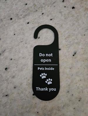 Pets Inside Sign