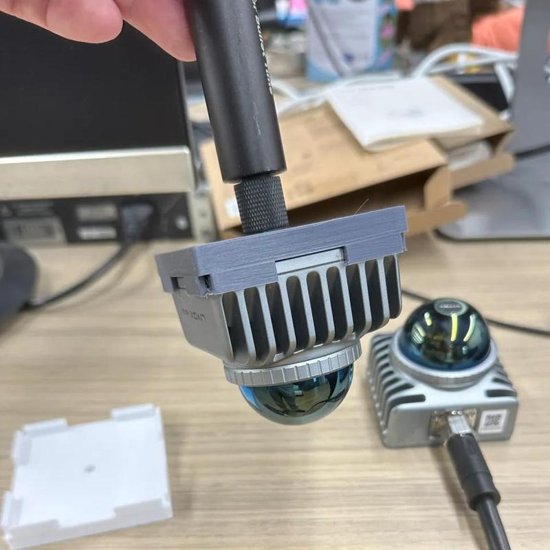 Livox MID-360 tripod snap mount   