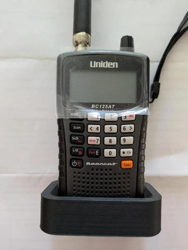 Bearcat 125AT scanner desk stand   