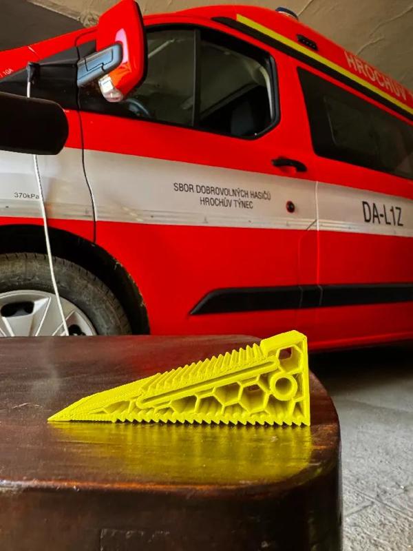 Rescue wedge firefighters - Dveřní klín pro hasiče   