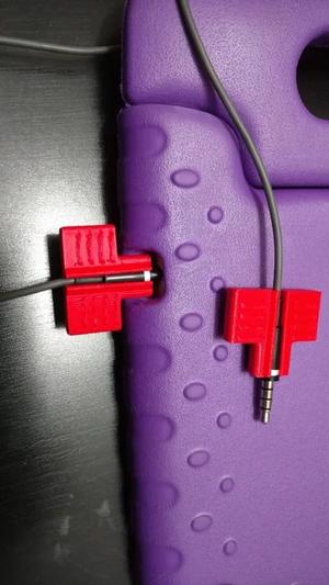 earphone plug grip   