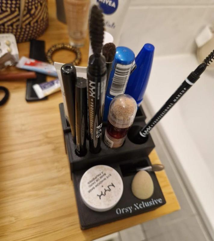 Make-Up Organizer