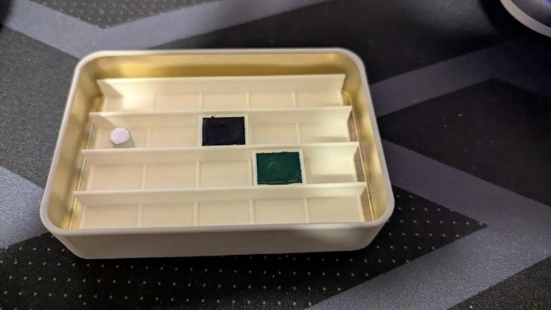 Aquarell Color Holder   