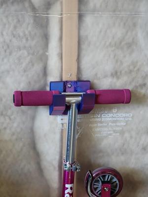 Kids Razer scooter wall mount