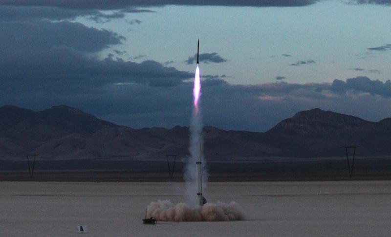 Groucho Duke's 38mm high power rocket launch tower