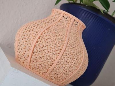 Gyroid Vase - Slicer Plaything
