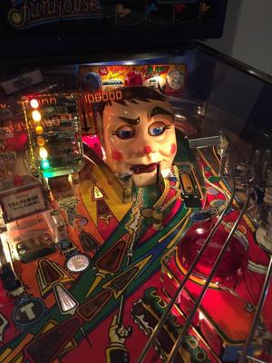 Eyelid latch for Funhouse / Roadshow pinball machine