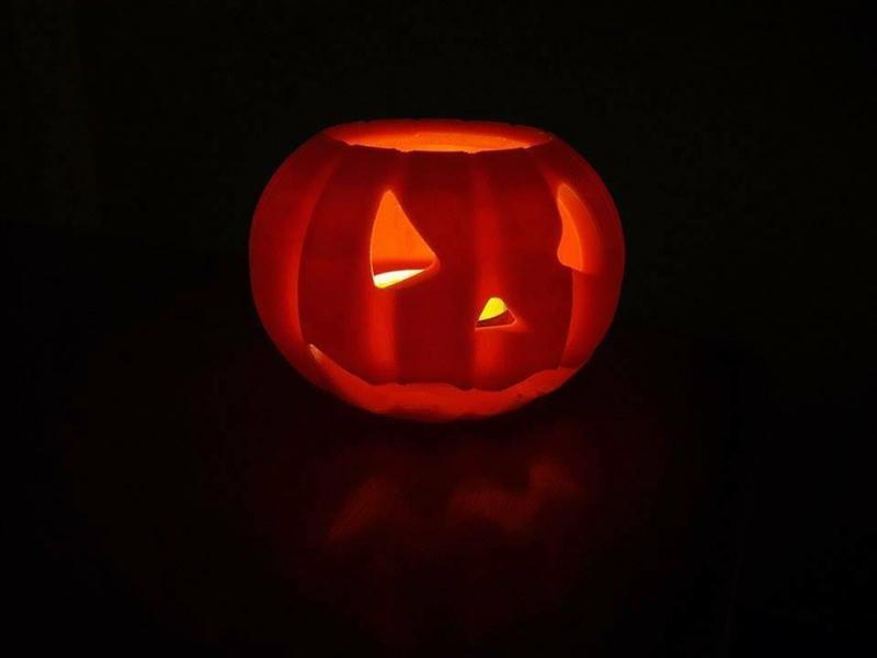 Pumpkin tealight holder